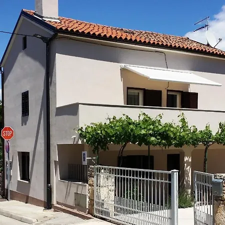 בית נופש House Mergi 2