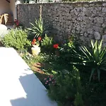 Dom wakacyjny House Mergi 2