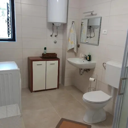 House Mergi 2 *