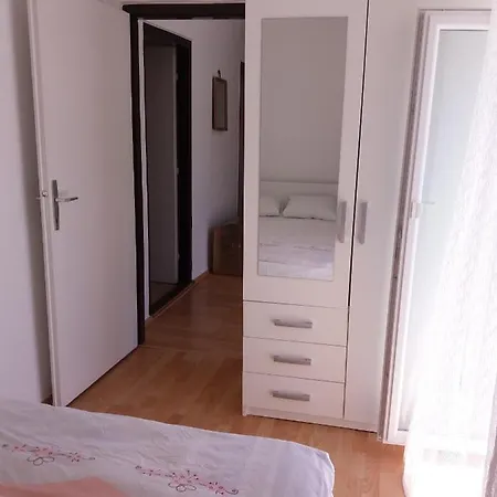 House Mergi 2 Vakantiehuis Pomer