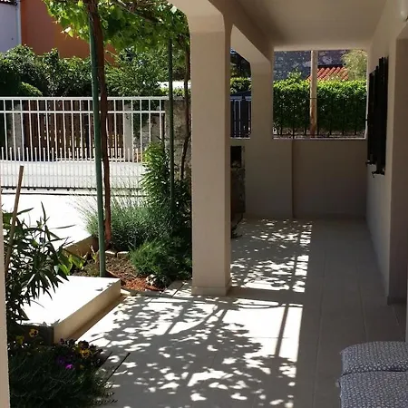 Dom wakacyjny House Mergi 2 Pomer
