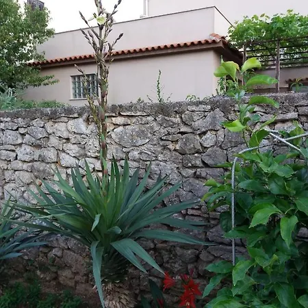 House Mergi 2 Vakantiehuis Pomer